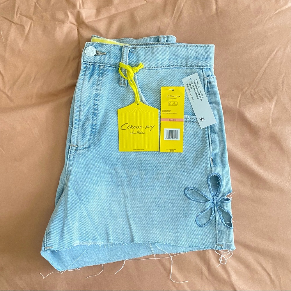 Circus NY by Sam Edelman High Rise Denim Shorts x Sparkle Ghost pillow 👻